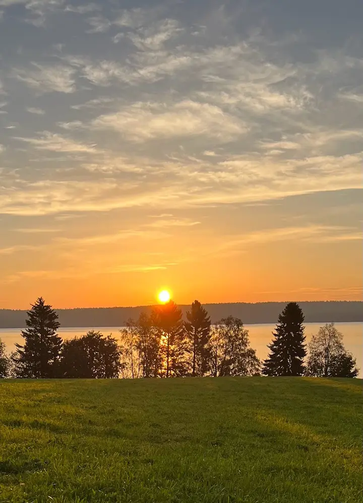 Nature In The Middle - Solnedgång över Storsjön Hoverberg